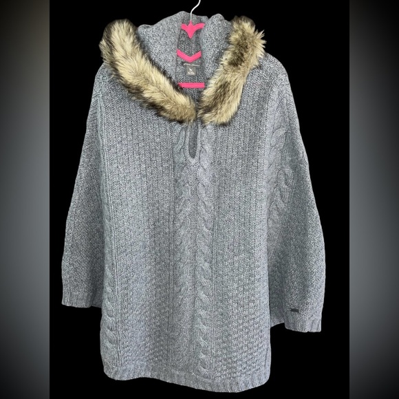 Eddie Bauer Lambs Wool Cable Fable Knit Poncho Faux Fur Hooded Size XL / 2XL - Picture 1 of 9